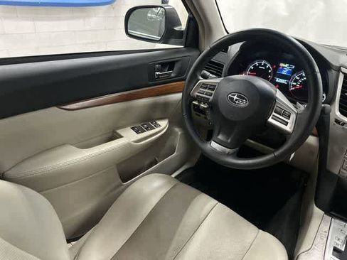 Used 2013 Subaru Outback 2.5i Limited AWD/4WD image 12