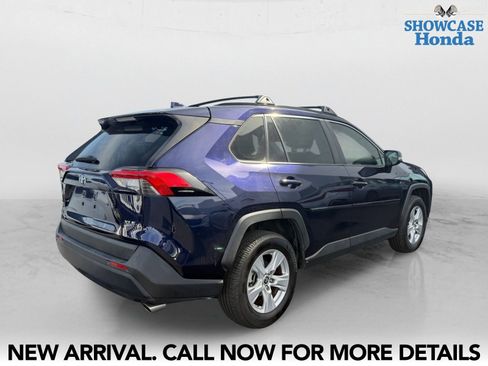 Used 2019 Toyota RAV4 XLE w/ Convenience Package FWD image 5