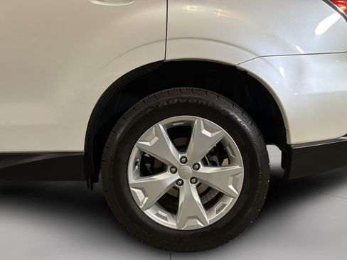 Used 2015 Subaru Forester 2.5i Premium w/ All-Weather Package AWD/4WD image 37
