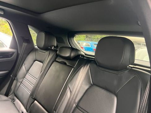 Used 2023 Porsche Cayenne AWD/4WD image 22