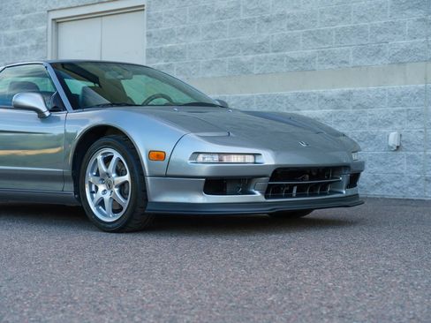 Used 1999 Acura NSX T RWD image 50