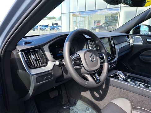Used 2024 Volvo XC60 T8 Polestar image 8