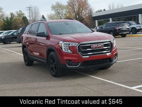 Used 2023 GMC Terrain AT4 image 2
