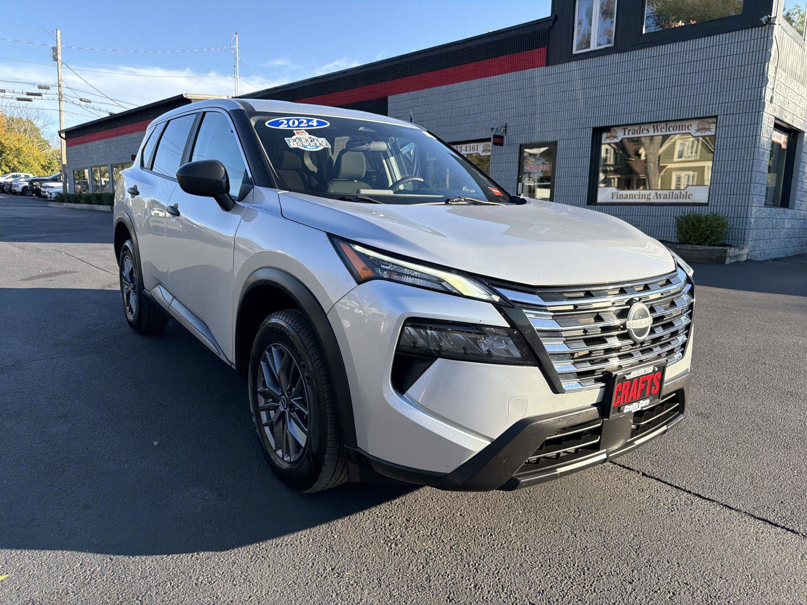 Used 2024 Nissan Rogue S AWD/4WD image 7