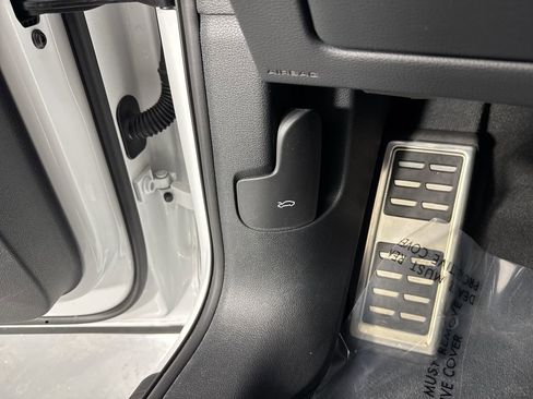 Used 2025 Audi Q3 2.0T Premium Plus w/ Premium Plus Package image 17