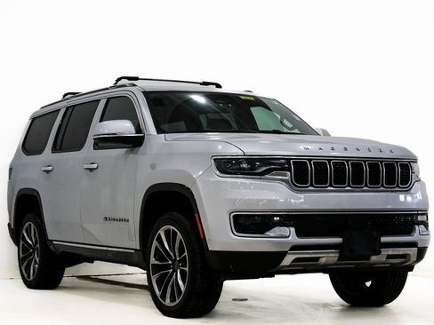 Used 2022 Jeep Wagoneer Series III w/ Premium Group I image 1