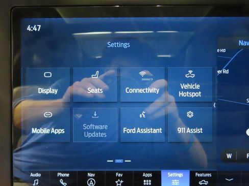 Used 2024 Ford F150 Platinum w/ FX4 Off-Road Package image 24