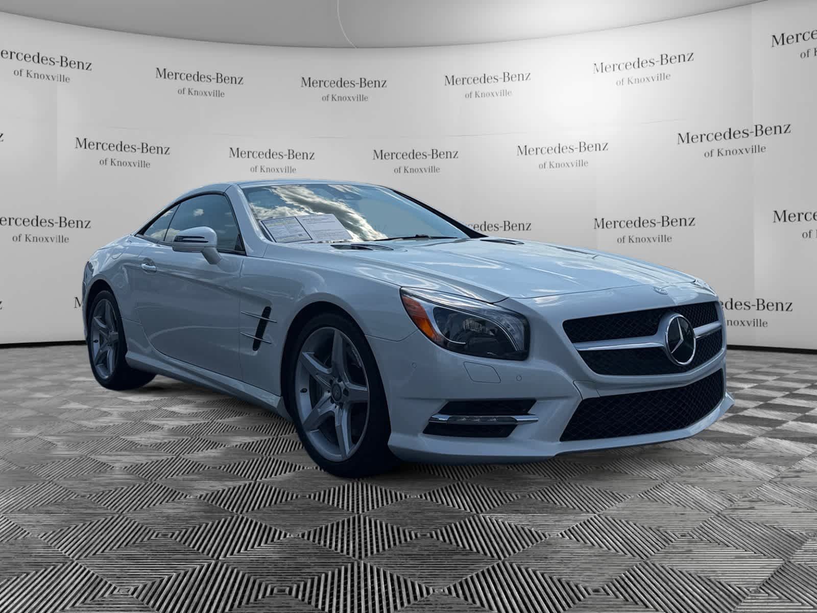 Used 2015 Mercedes-Benz SL 550 image 7