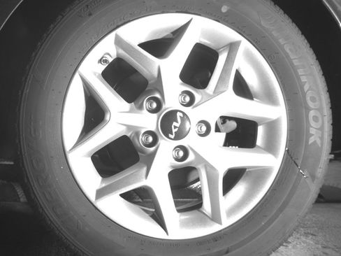 Used 2025 Kia Soul LX w/ LX Technology Package image 14