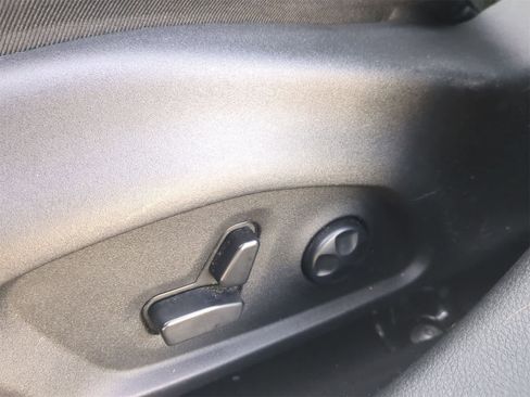 Used 2020 Jeep Compass Limited image 16