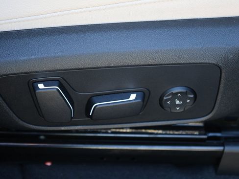 Used 2025 BMW X4 xDrive30i image 23