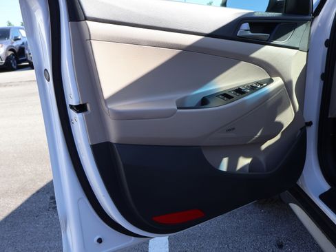 Used 2018 Hyundai Tucson SEL Plus FWD image 38