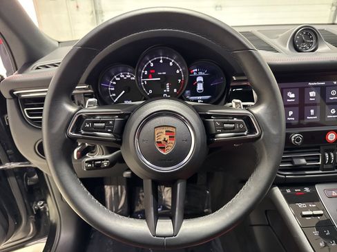 Used 2025 Porsche Macan Turbo image 25