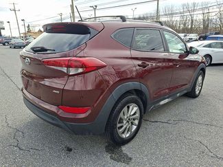 Used 2017 Hyundai Tucson SE video 4