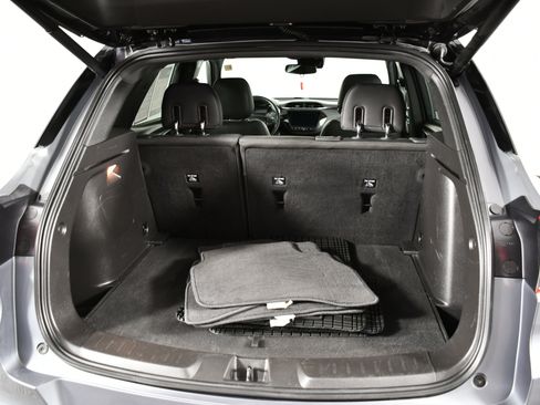 Used 2021 Chevrolet TrailBlazer RS w/ Sun and Liftgate Package image 49