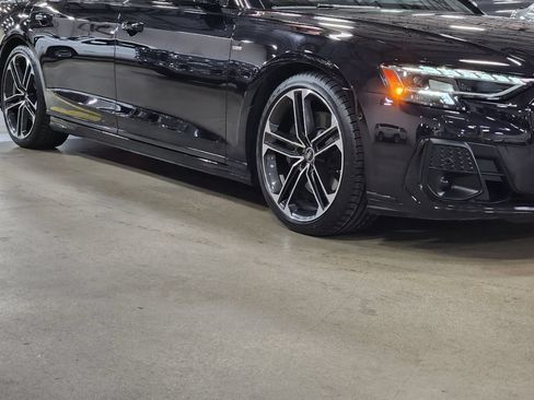 Used 2025 Audi A8 L 3.0T AWD/4WD image 14
