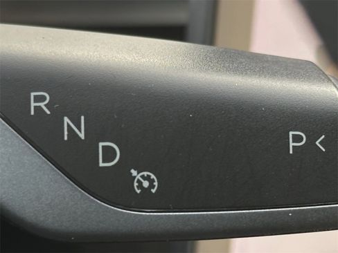 Used 2022 Tesla Model Y Performance image 17