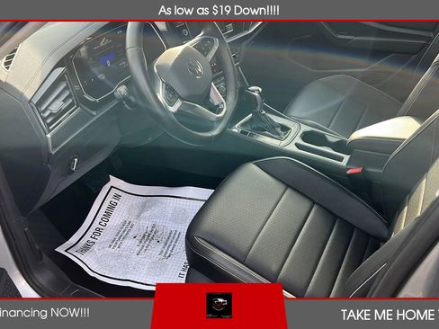 Used 2024 Volkswagen Jetta SE image 12