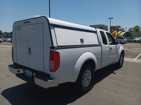 Used 2015 Nissan Frontier SV RWD image 8