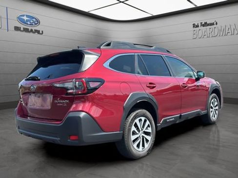 Used 2024 Subaru Outback Premium AWD/4WD image 5