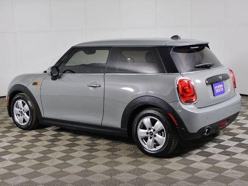 Used 2019 MINI Cooper Hardtop image 6