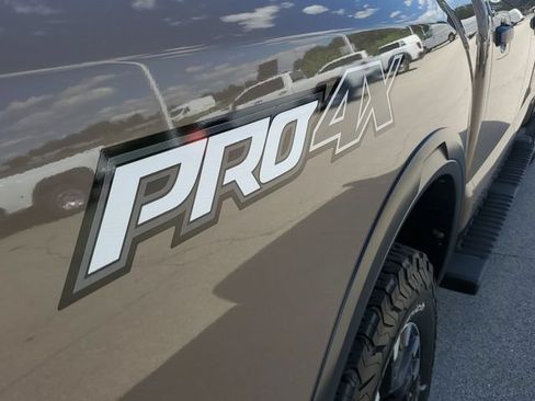 Used 2021 Nissan Titan PRO-4X w/ Pro-4x Convenience Package AWD/4WD image 7