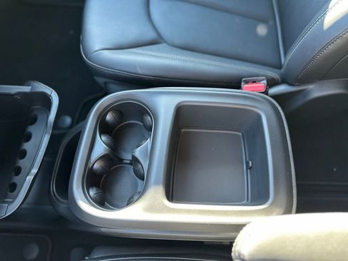 New 2026 Chrysler Pacifica Select image 22