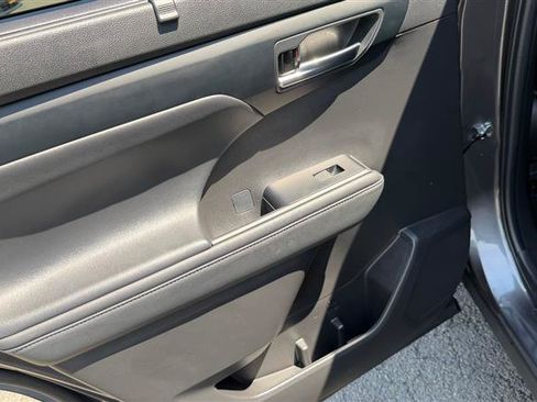 Used 2022 Toyota Highlander XSE FWD image 23