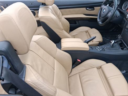 Used 2010 BMW M3 Convertible image 31