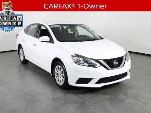 Certified 2019 Nissan Sentra SV FWD image 6