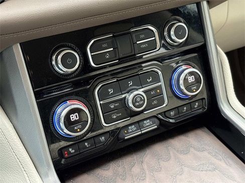 Used 2021 GMC Yukon Denali w/ Denali Premium Package image 35