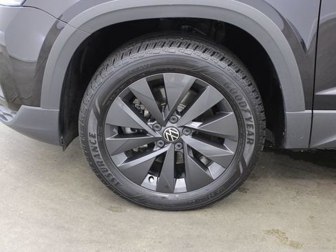 Used 2024 Volkswagen Taos S FWD image 26
