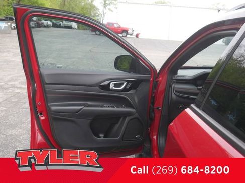 Used 2023 Jeep Compass Trailhawk w/ Trailhawk Elite Group AWD/4WD image 22