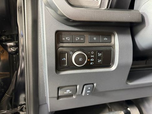 Certified 2024 Ford F350 Platinum w/ FX4 Off-Road Package image 14