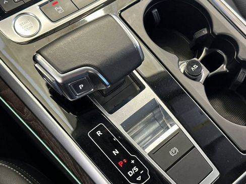Used 2020 Audi Q8 Premium Plus w/ Premium Plus Package AWD/4WD image 25