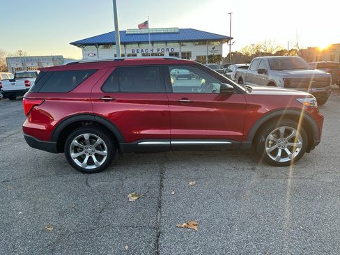 Used 2020 Ford Explorer Platinum w/ Premium Technology Package image 4