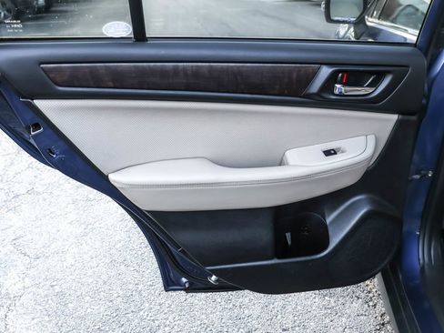 Used 2017 Subaru Outback 2.5i Limited image 24