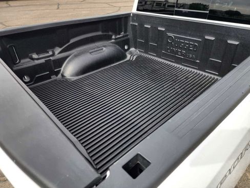 Used 2023 RAM 1500 Laramie AWD/4WD image 6