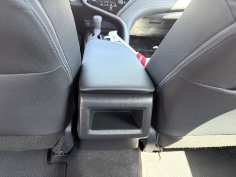 Used 2022 Toyota Camry LE w/ Convenience Package FWD image 20