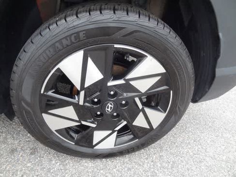Used 2025 Hyundai Kona SEL FWD image 37