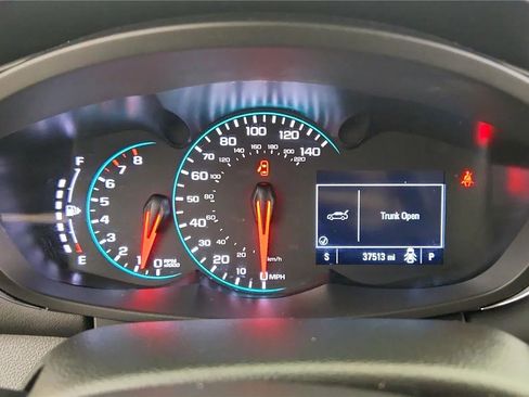 Used 2021 Chevrolet Trax LT w/ LT Convenience Package image 24