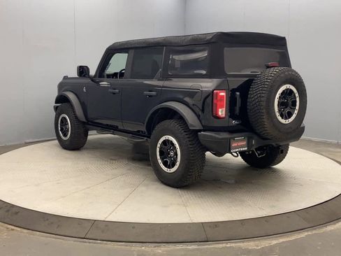 Used 2024 Ford Bronco Black Diamond w/ Sasquatch Package AWD/4WD image 3