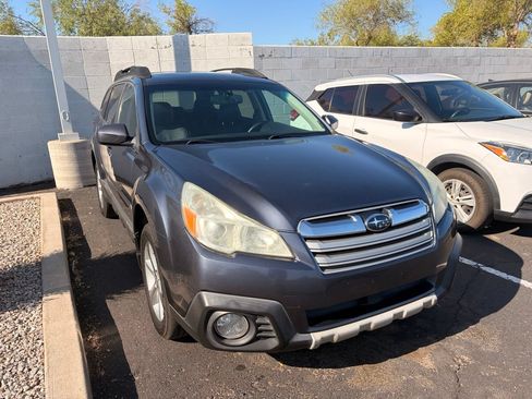 Used 2014 Subaru Outback 2.5i Limited w/ Moonroof Package AWD/4WD image 4