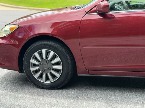 Used 2005 Toyota Camry LE FWD image 10
