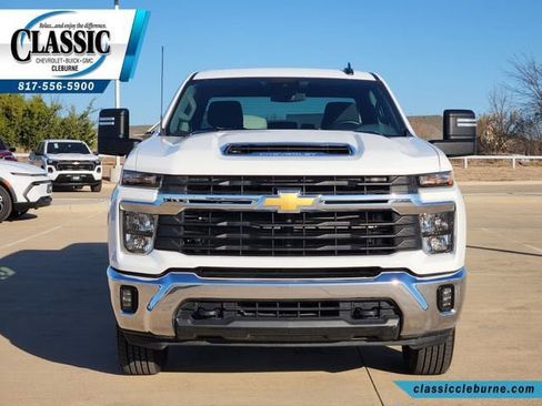 Used 2025 Chevrolet Silverado 2500 LT w/ Convenience Package AWD/4WD image 5