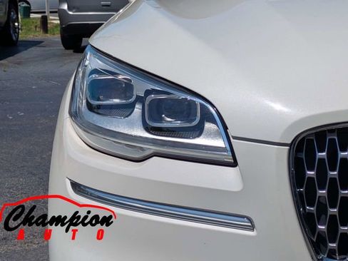 Used 2020 Lincoln Aviator Reserve w/ Equipment Group 202A AWD/4WD image 11