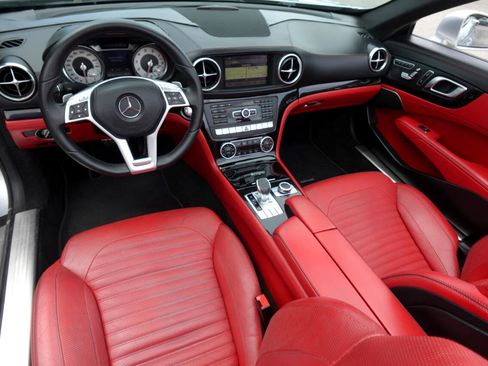 Used 2013 Mercedes-Benz SL 550 image 10