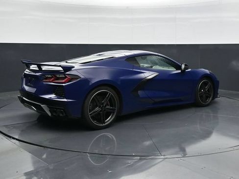 Used 2025 Chevrolet Corvette Stingray Premium Cpe w/ Z51 Performance Package RWD image 2