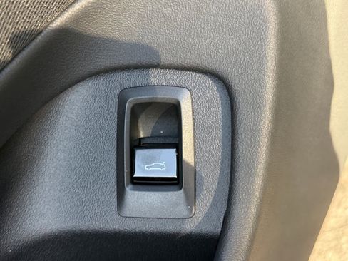 New 2026 BMW 530i xDrive w/ Executive Package image 15