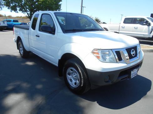Used 2019 Nissan Frontier S RWD image 7